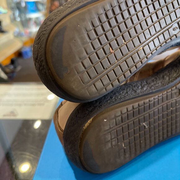 JOHN FLUEVOG FLYVOGS "GATZZ" - TAN - MENS 9 or WOMENS 11 - Picture 5 of 6